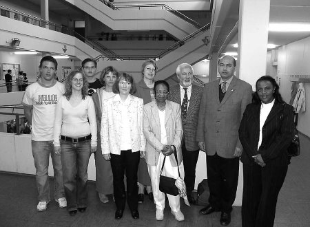 Botschafter Ralison und Botschaftsr&auml;tin Rasoanirina im Albert-Schweitzer-Gymnasium Gernsbach